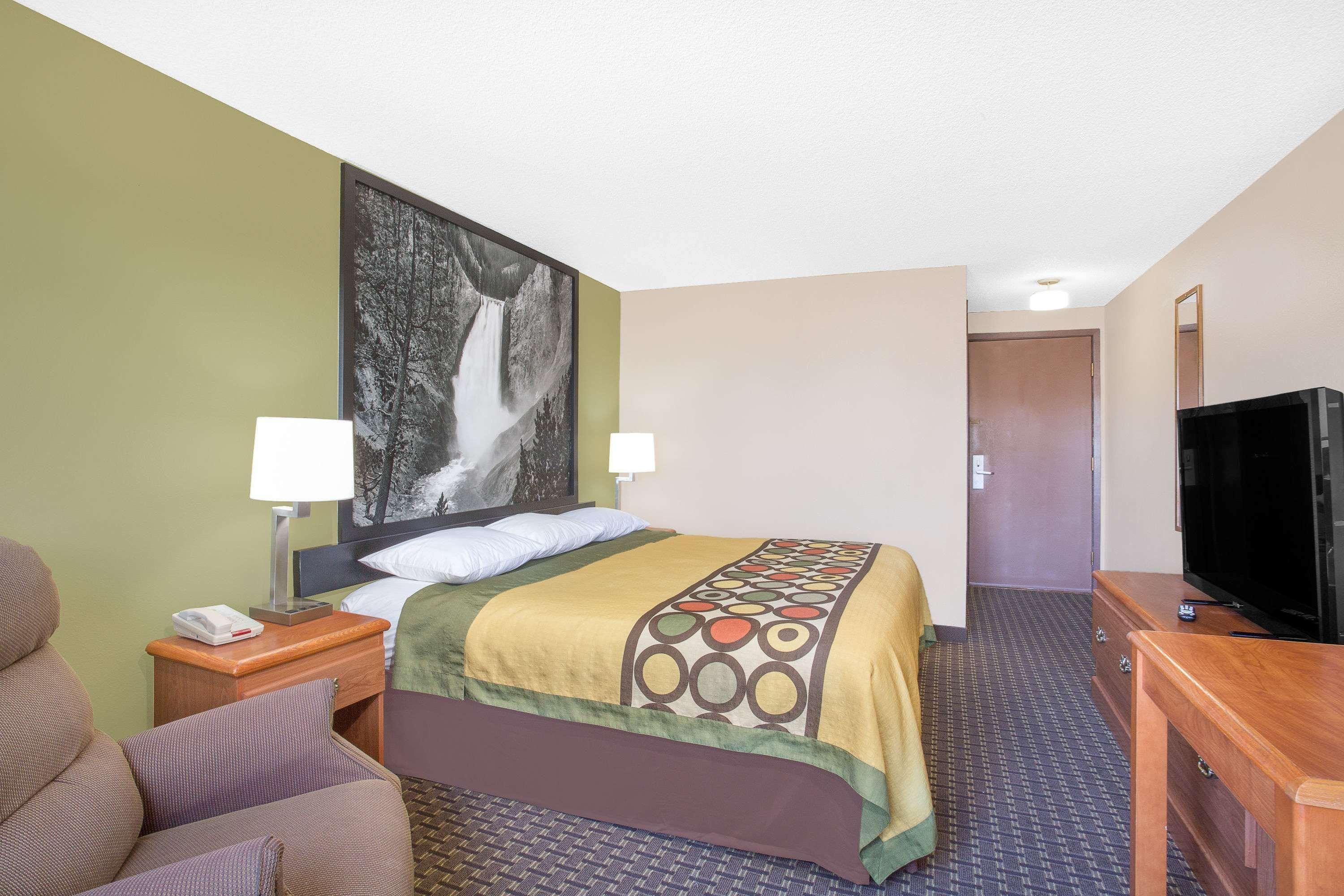 Super 8 By Wyndham Riverton Buitenkant foto