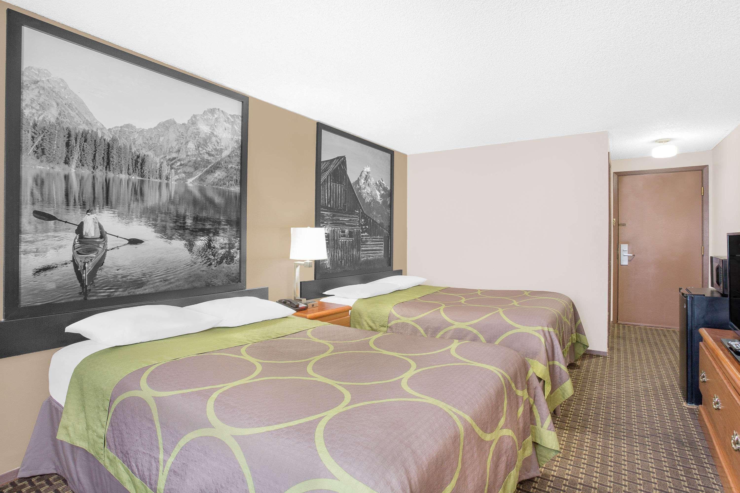 Super 8 By Wyndham Riverton Buitenkant foto