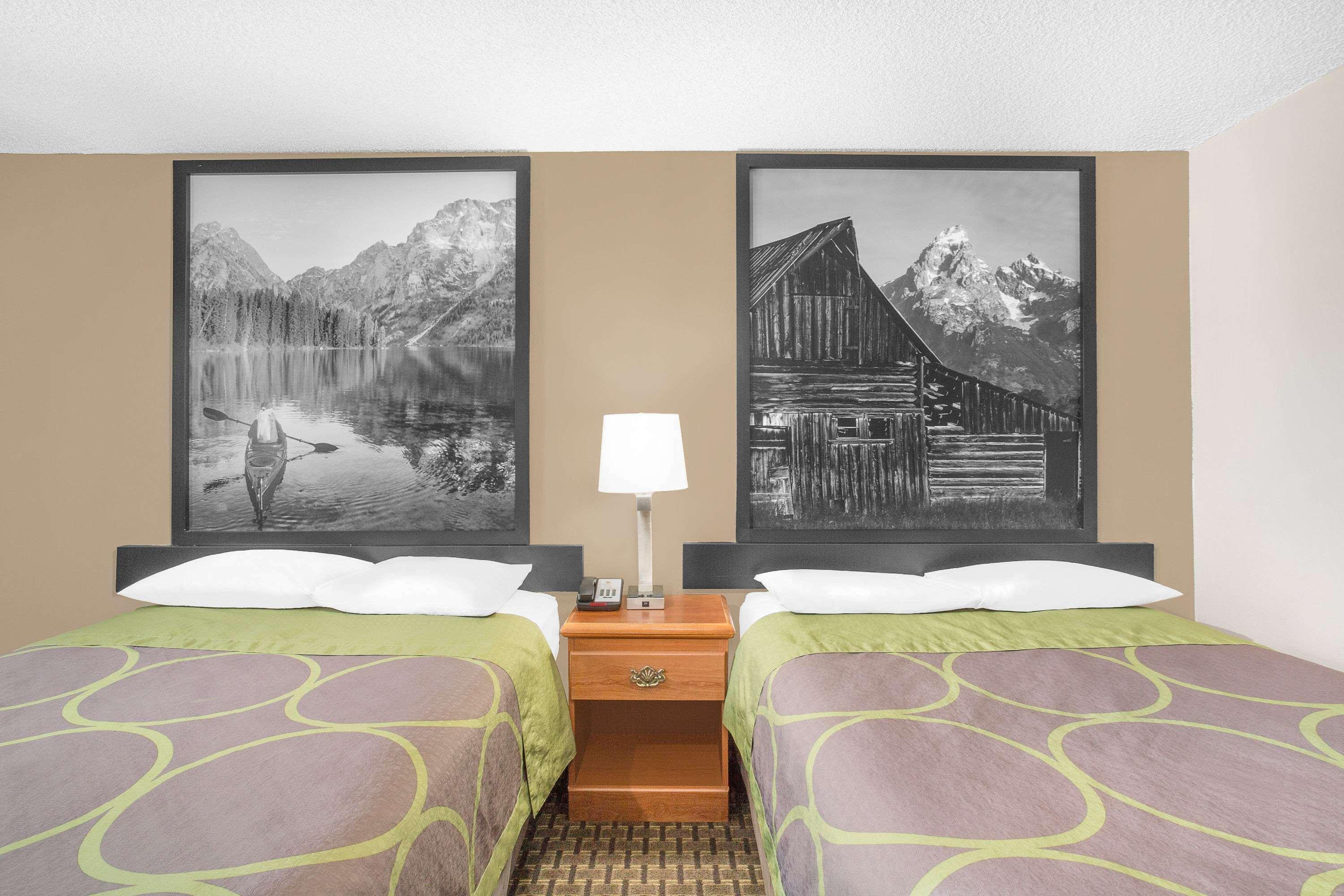 Super 8 By Wyndham Riverton Buitenkant foto
