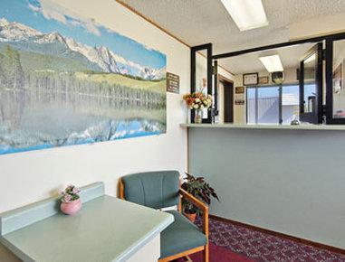 Super 8 By Wyndham Riverton Buitenkant foto